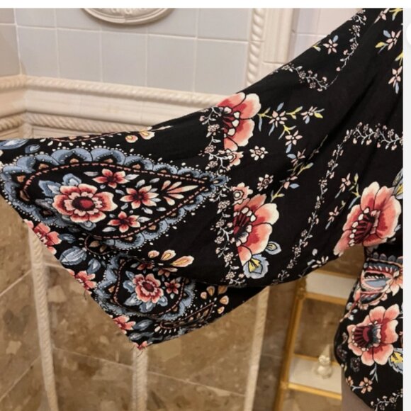 Xhileration. Sz L. Drawstring Blouson. Rayon. Zip Up. Scoop Neck Black. B124 - Picture 3 of 5